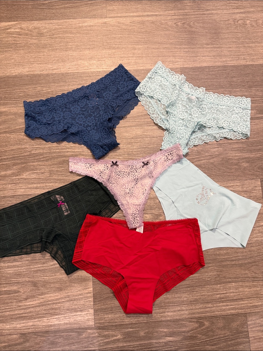 Victoria’s Secret cheeky Hipster thong panties bundle of six pair size medium